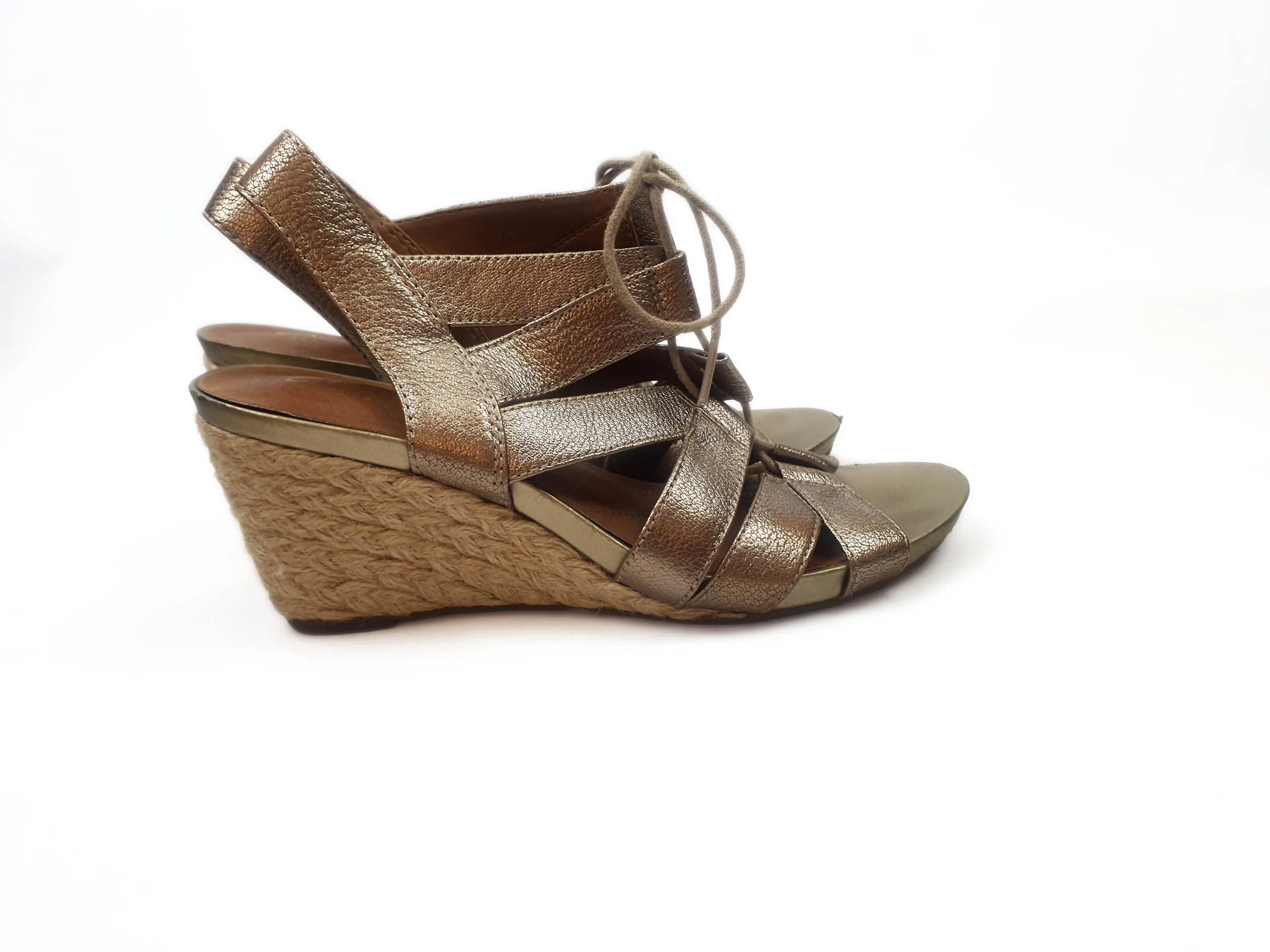 Clarks gold leather shoes size 39