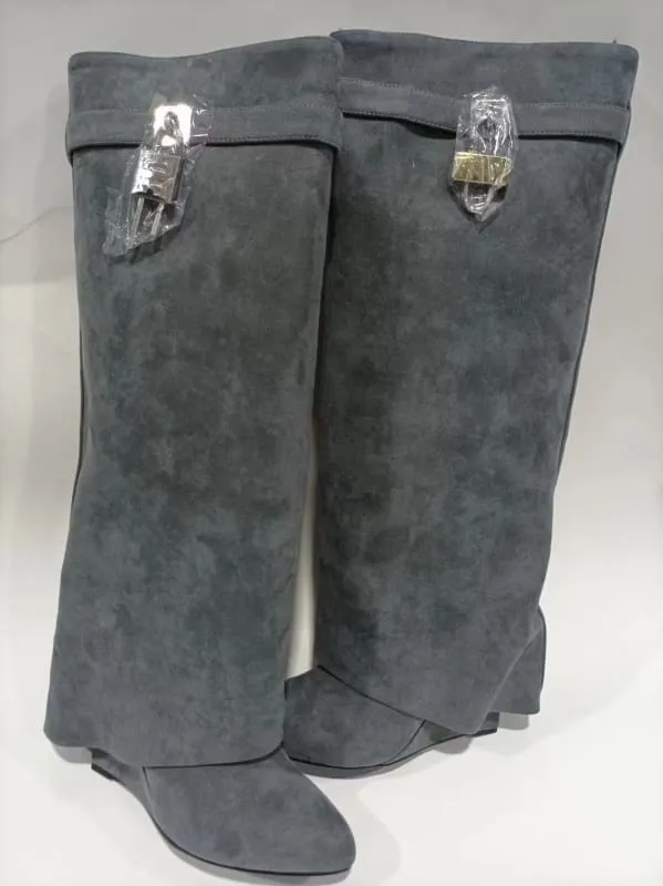 Fashion Shark Lock Knee High Boots in Black and White