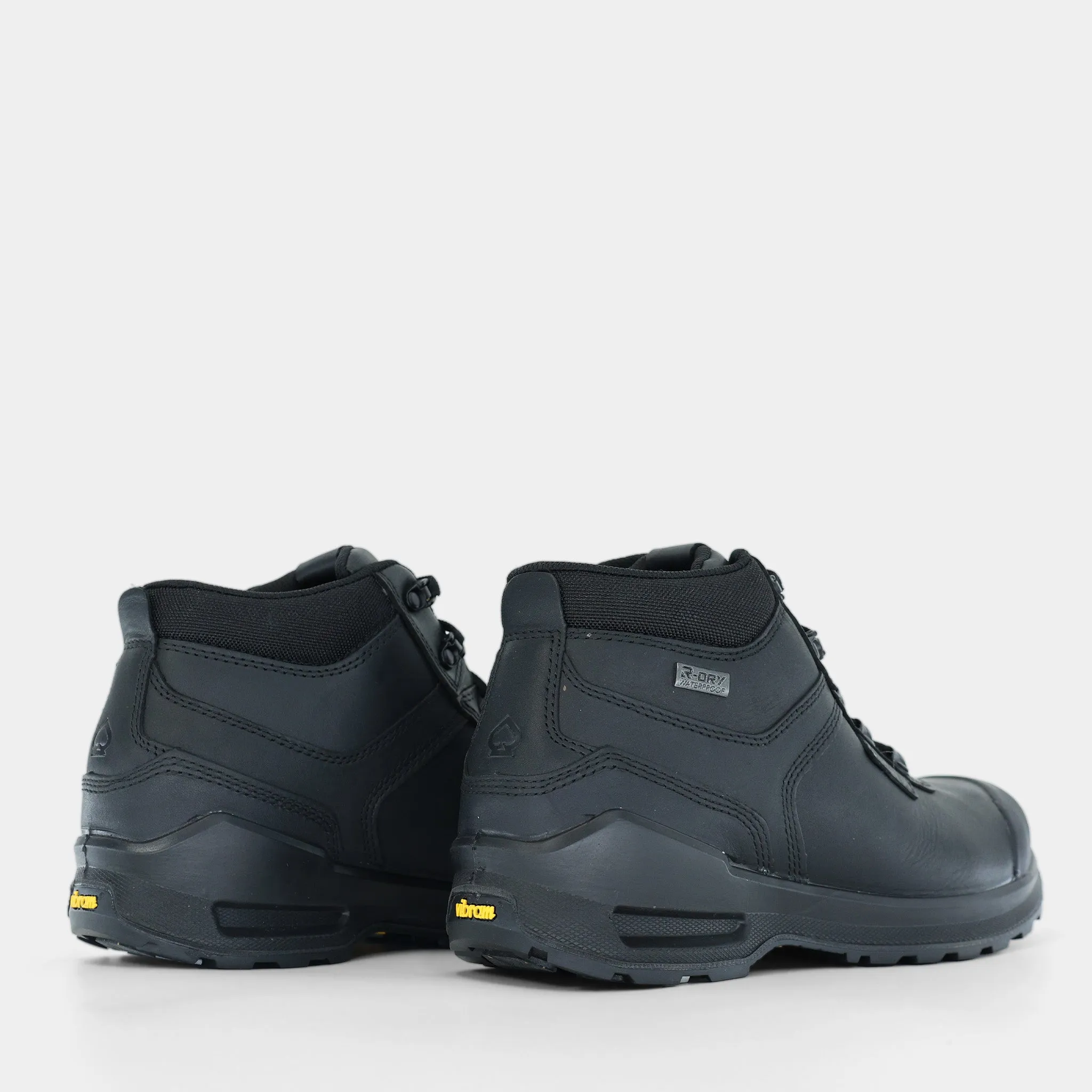 Inspades Mid-Height Insulated Shoe