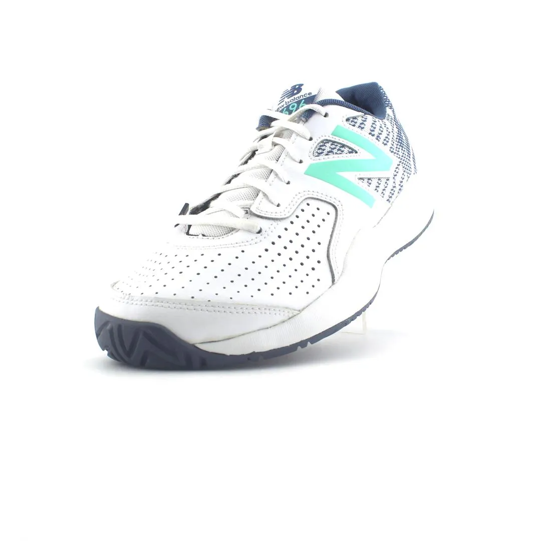 NEW BALANCE 696V3