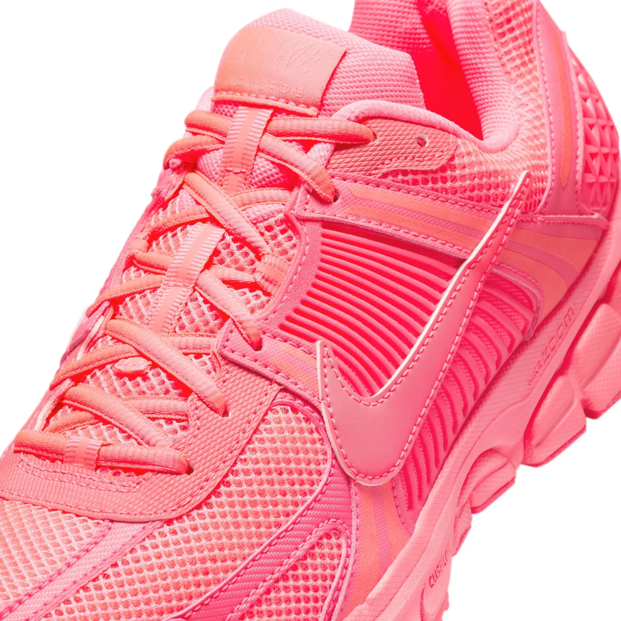 Nike - Zoom Vomero 5 ~ Pink