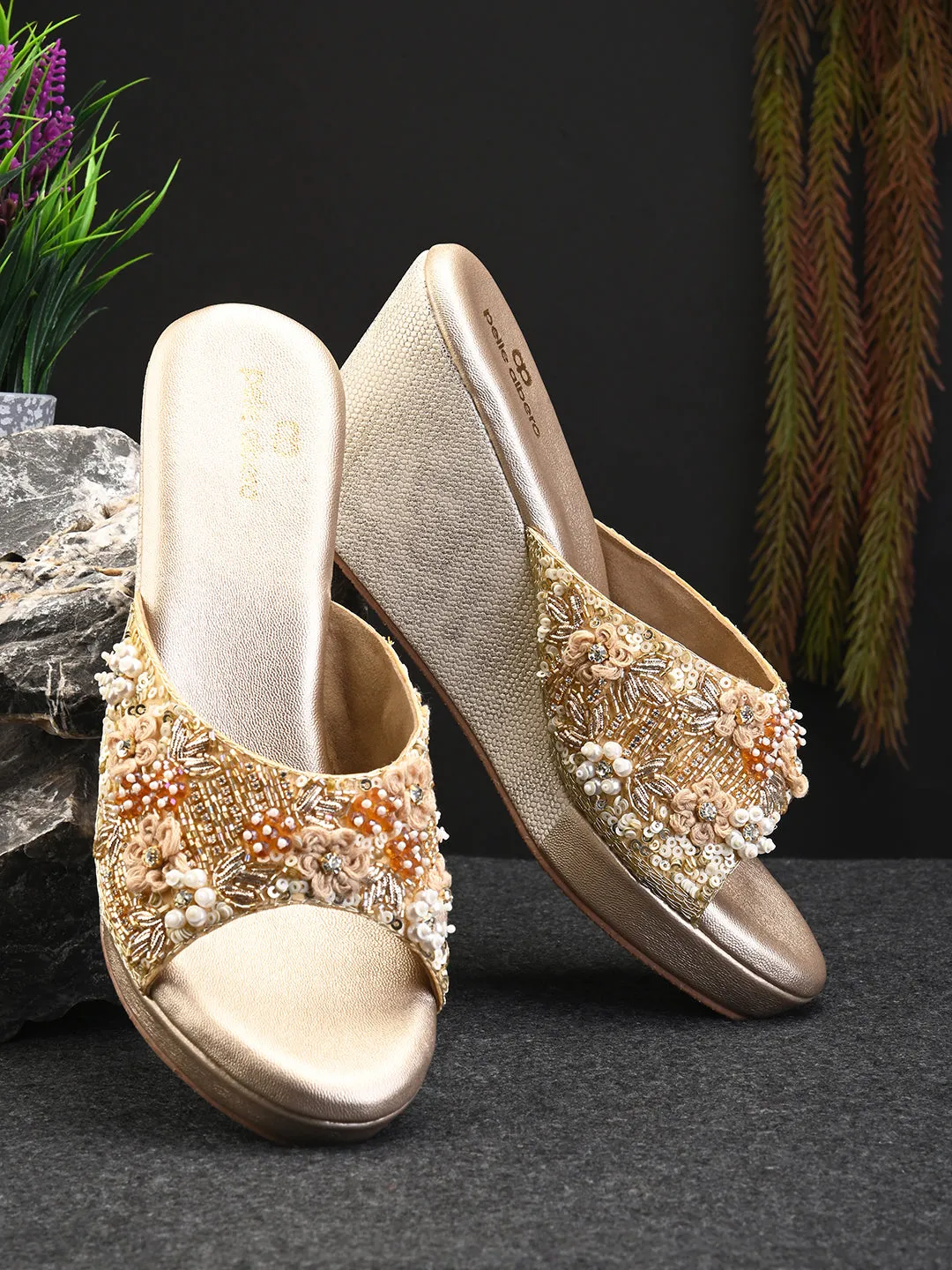 Pelle Albero Women's Gold Synthetic Leather Slip-On Wedge Heel Sandal