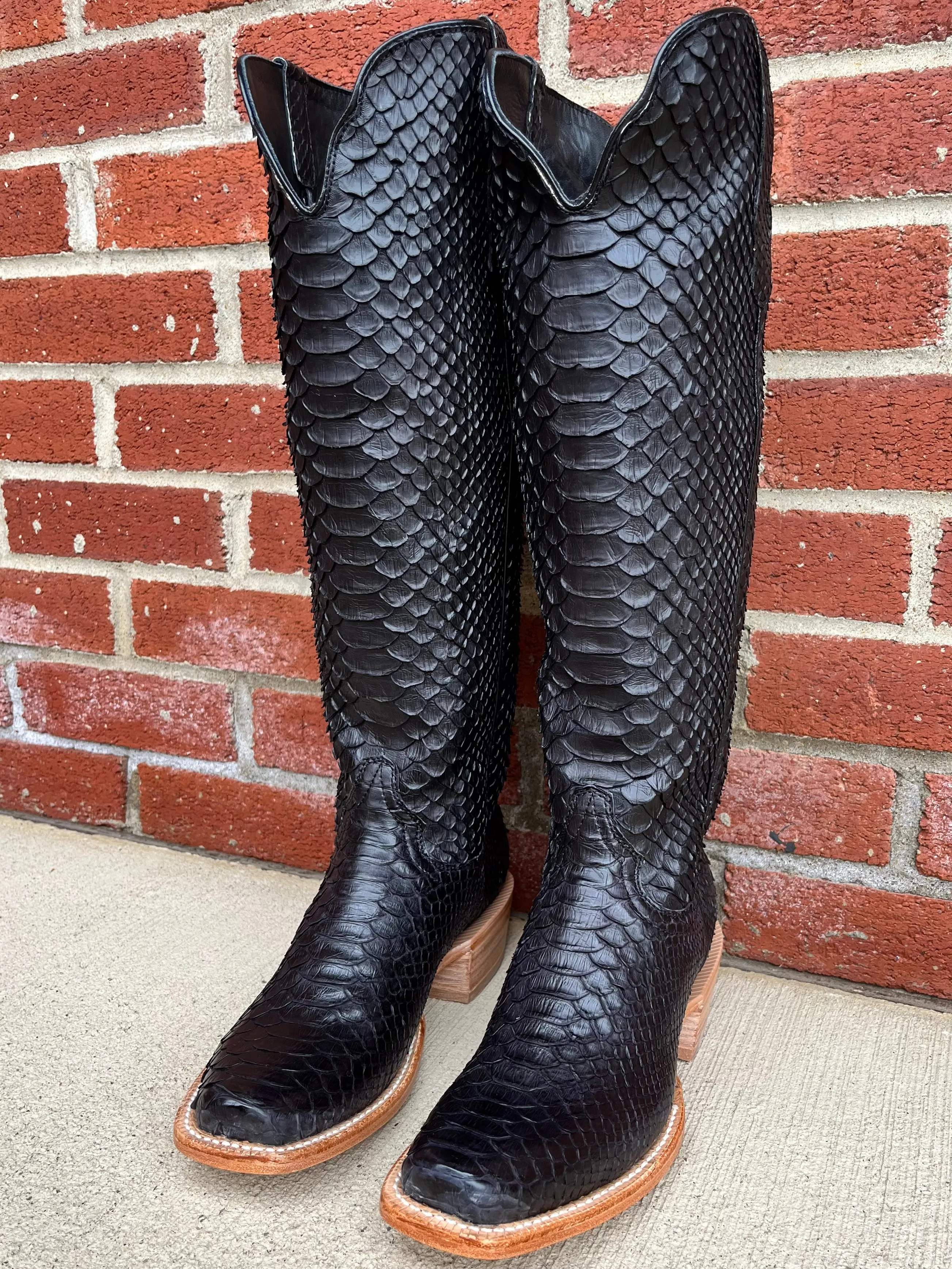 R. Watson Women's 17" Matte Black Python Narrow Square Toe Western Cowgirl Boots RWL7211-1