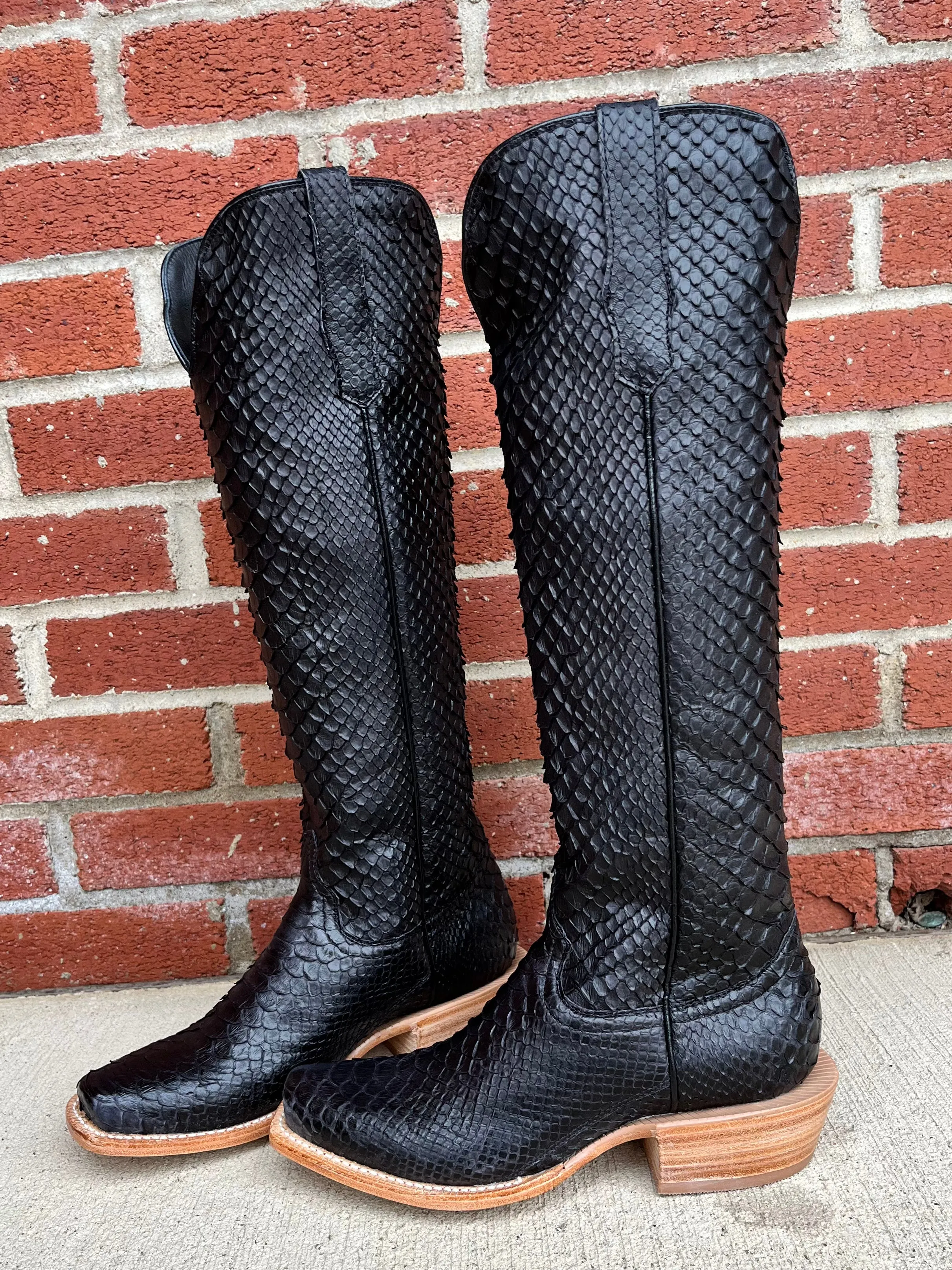 R. Watson Women's 17" Matte Black Python Narrow Square Toe Western Cowgirl Boots RWL7211-1
