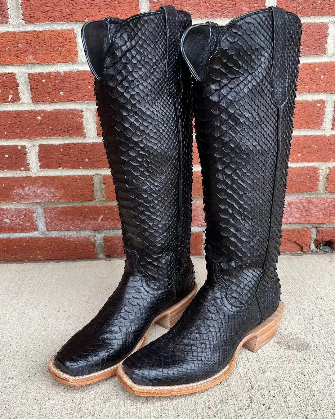 R. Watson Women's 17" Matte Black Python Narrow Square Toe Western Cowgirl Boots RWL7211-1