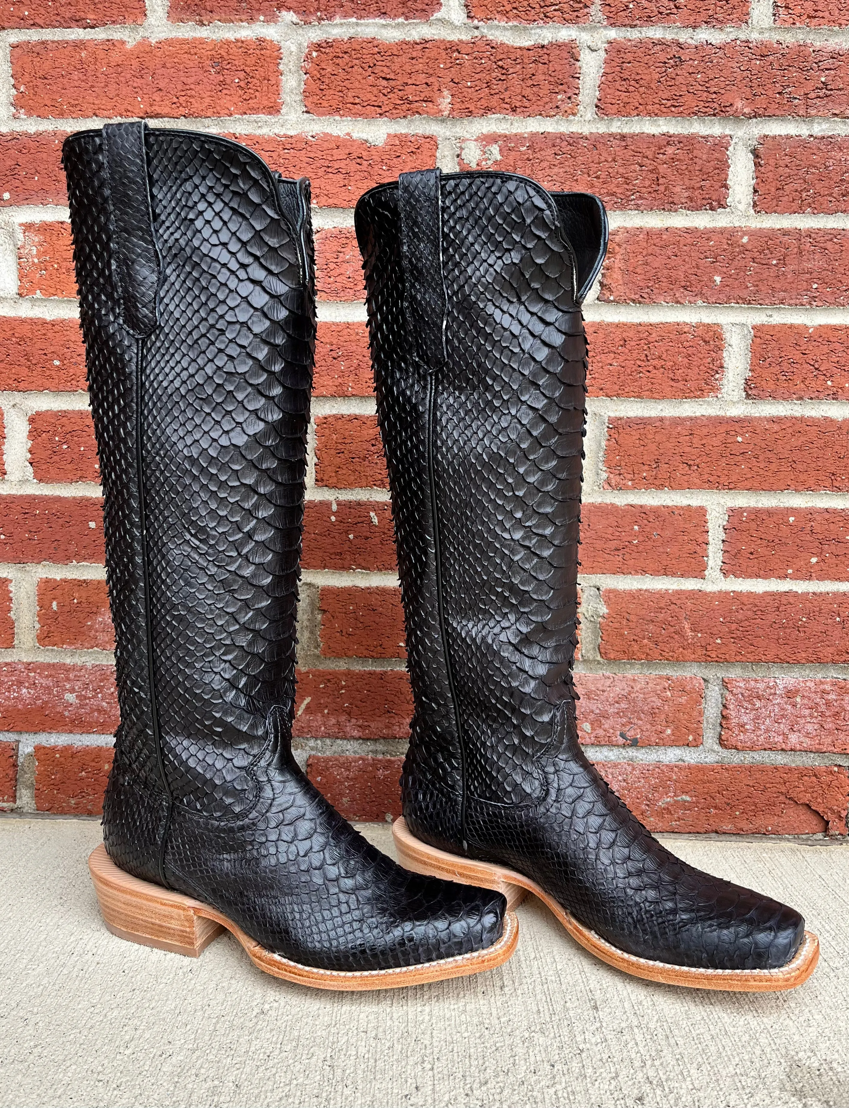 R. Watson Women's 17" Matte Black Python Narrow Square Toe Western Cowgirl Boots RWL7211-1