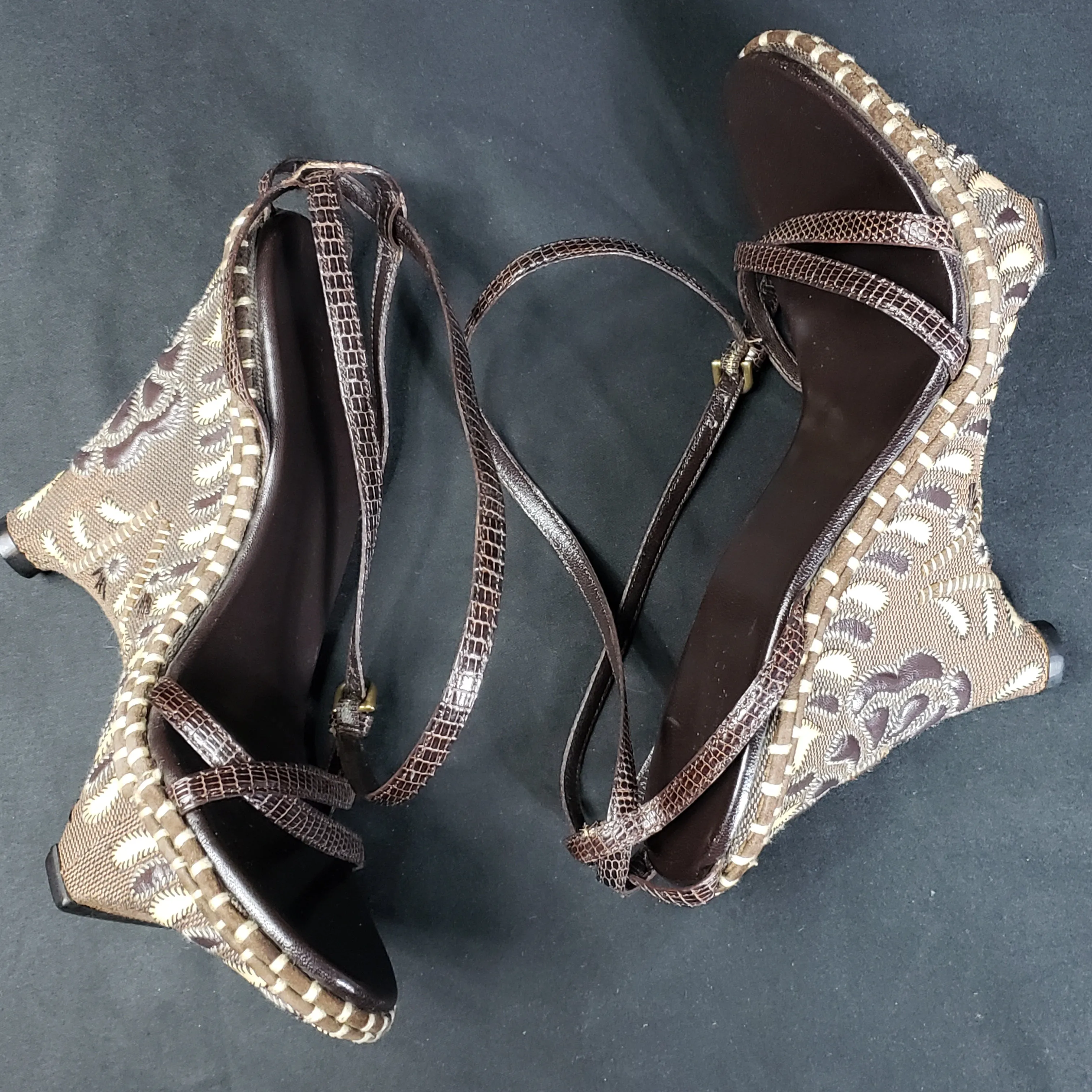 Rare Gucci Structural Wedge Leather Embroidered Sandals Size 5