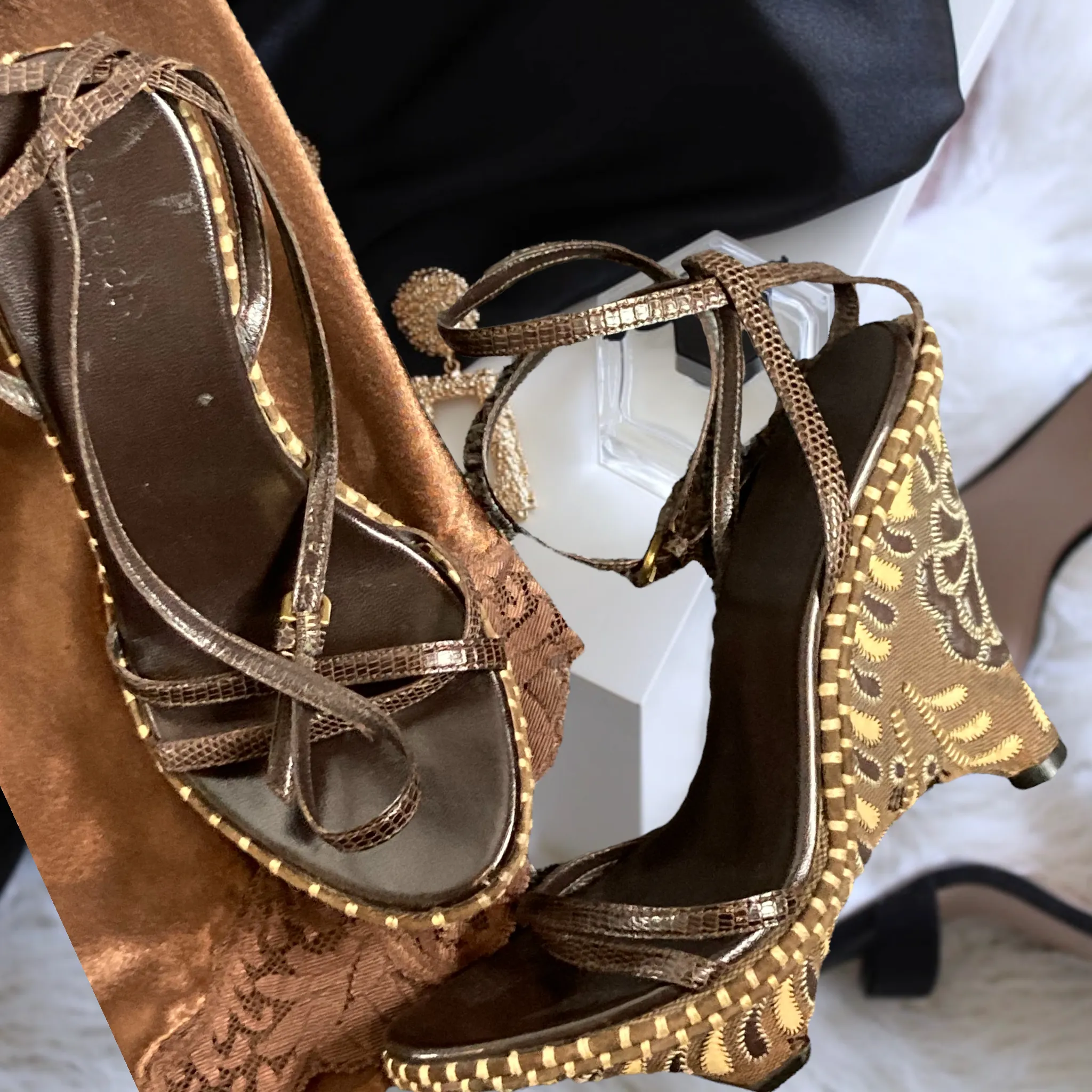 Rare Gucci Structural Wedge Leather Embroidered Sandals Size 5