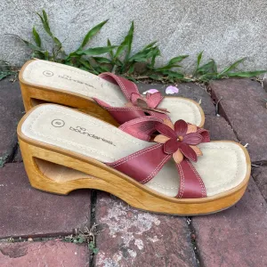 Vintage 90s flower child cut out wood platform chunky sole wedges // size 8