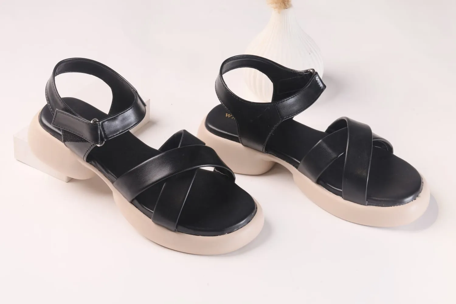 WALKBROS MEDICATED WEDGES SANDALS {  2  } - BLACK