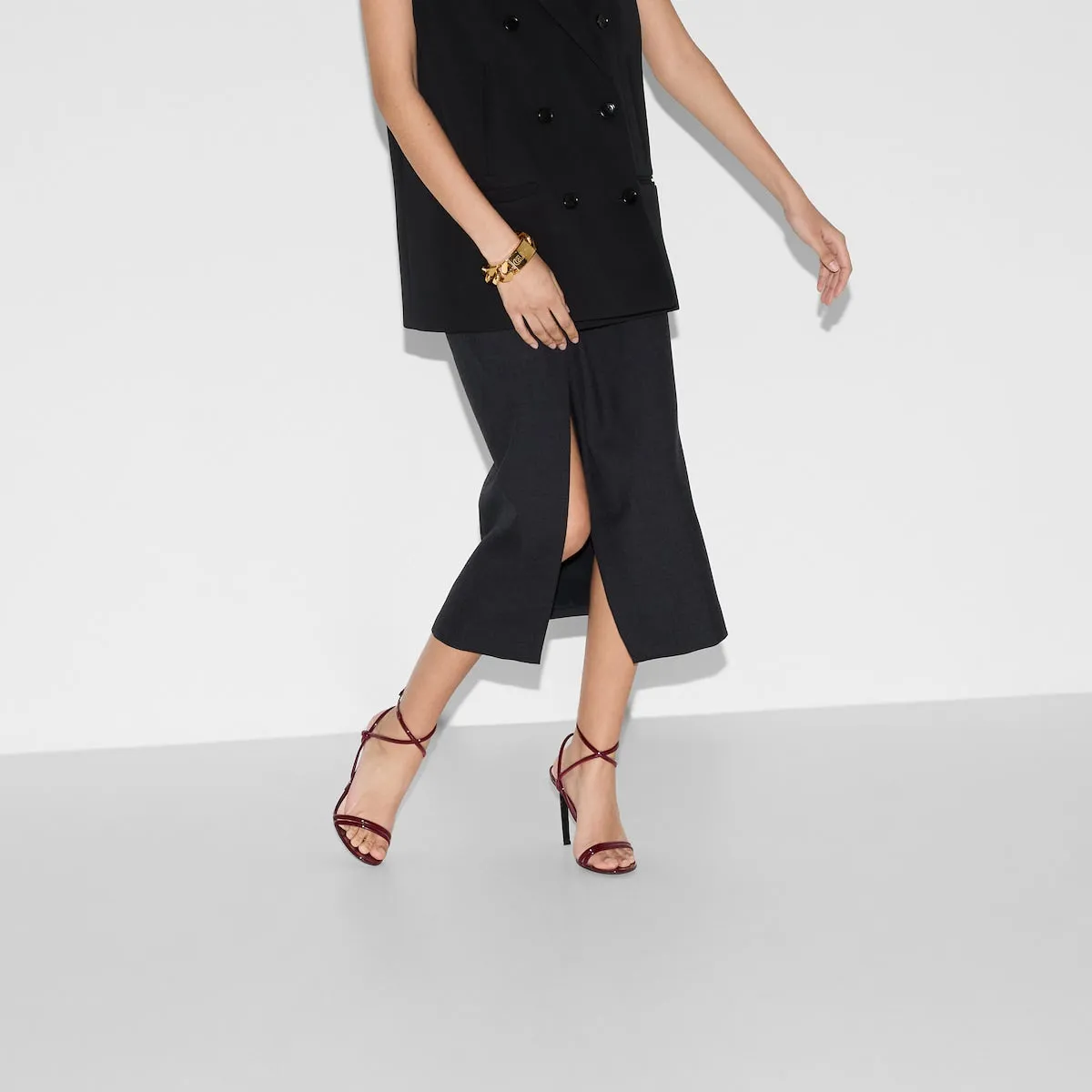 Women's strappy sandal